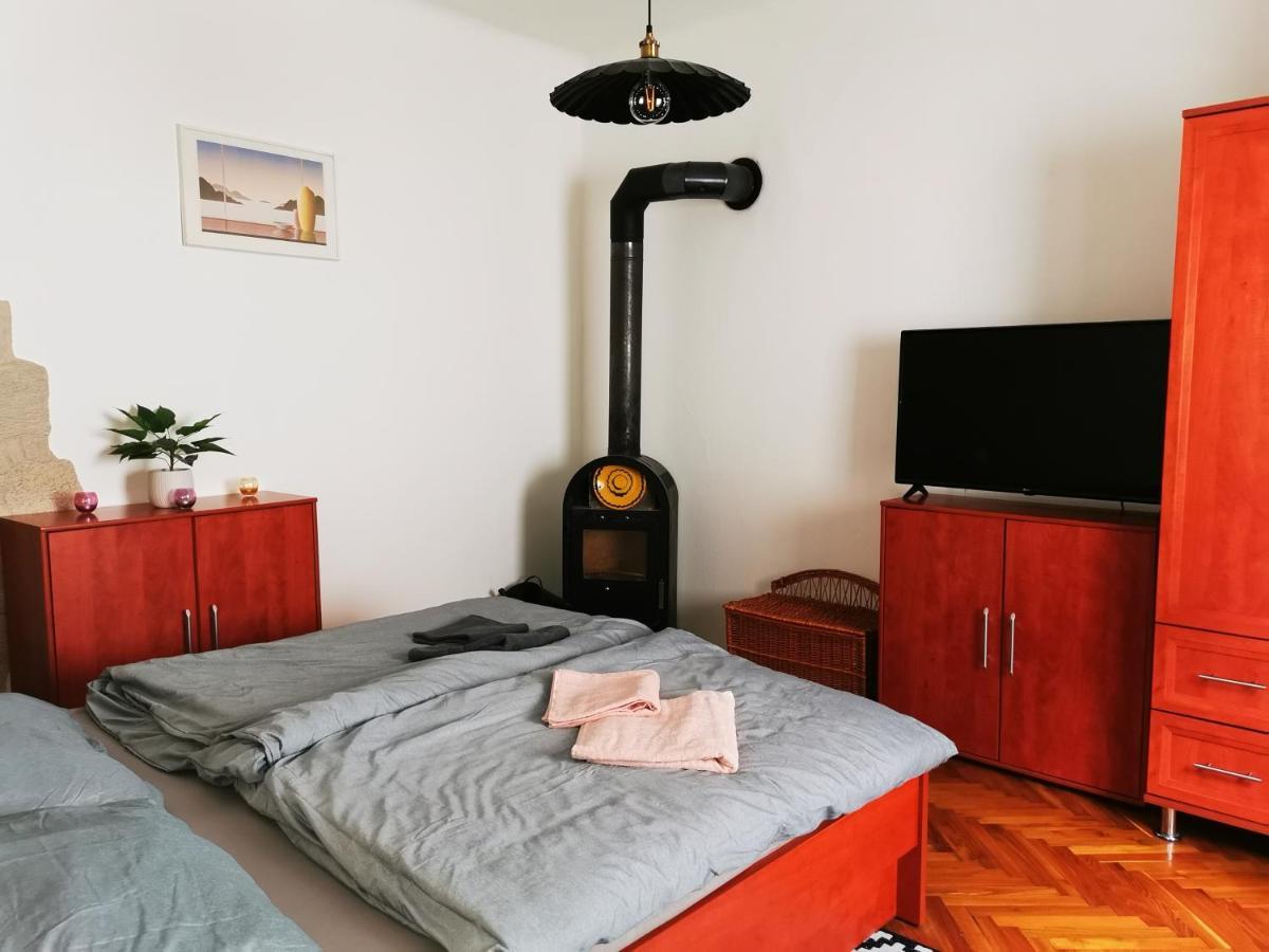 Lehel Apartman Keszthely Esterno foto